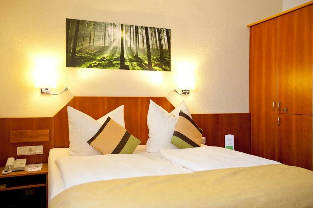 Фото Hotel Kleefelder Hof