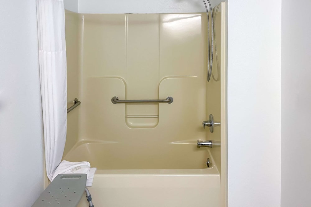 Фото Quality Inn & Suites Georgetown - Seaford