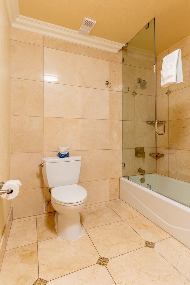 Фото Pacific Terrace Hotel