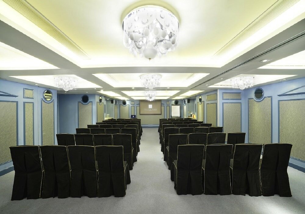 Фото The Luxe Manor