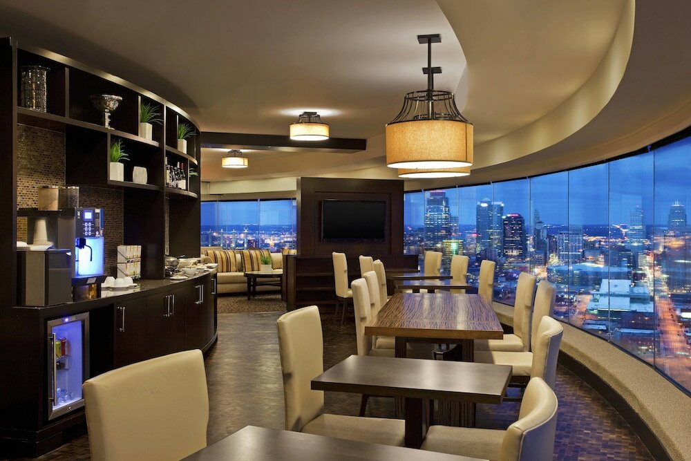 Фото Sheraton Kansas City Hotel at Crown Center