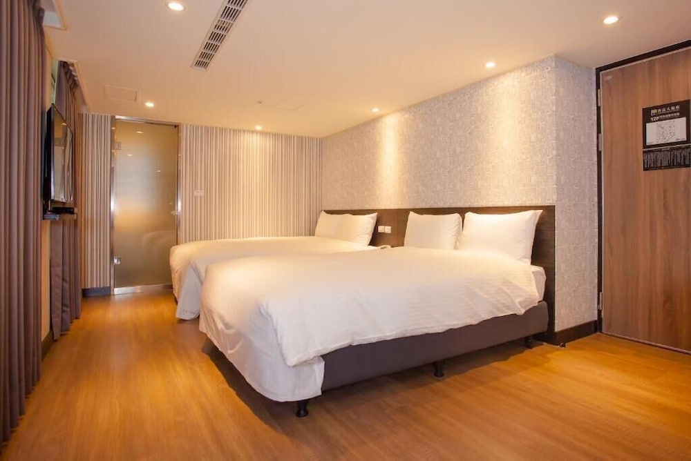 Фото Golden Pacific Hotel- Taichung