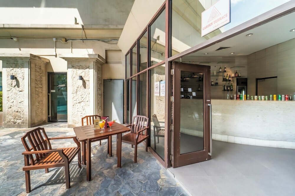 Фото Century Park Hotel