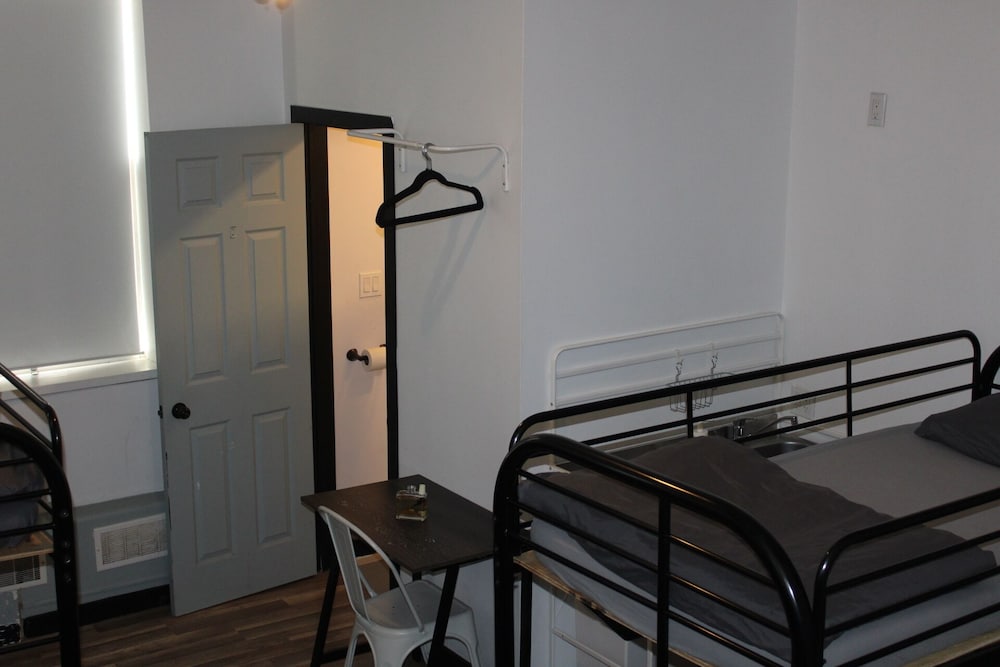 Фото Palmerston Hotel