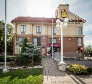 Гостиница Monte Carlo Inn Toronto West Suites