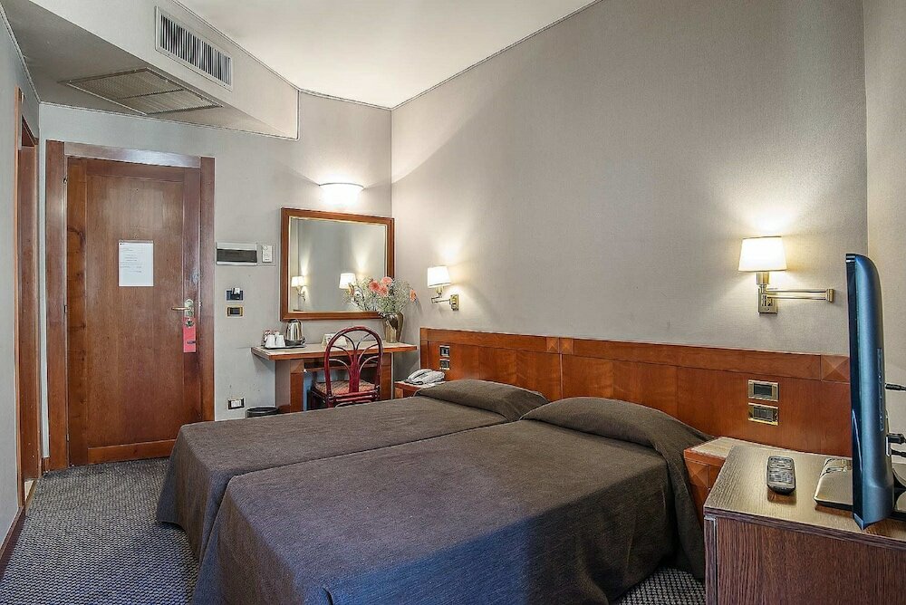 Фото Hotel Accademia