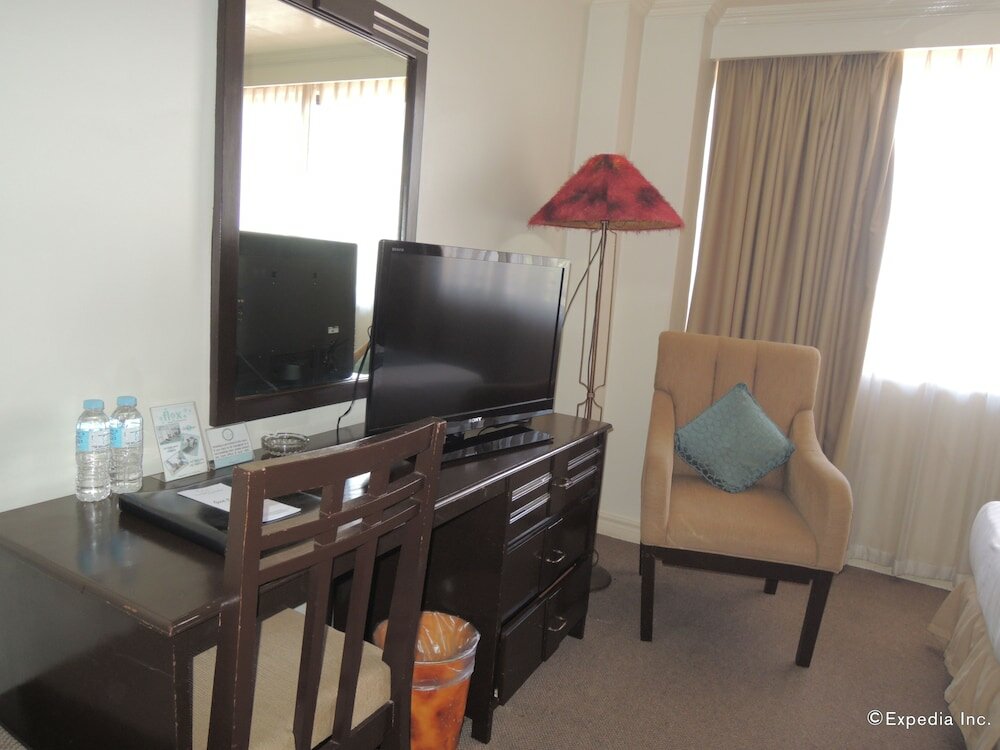 Фото The Bellavista Hotel