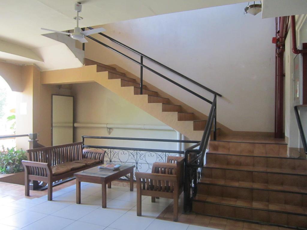 Фото Plaza Maria Luisa Suites Inn