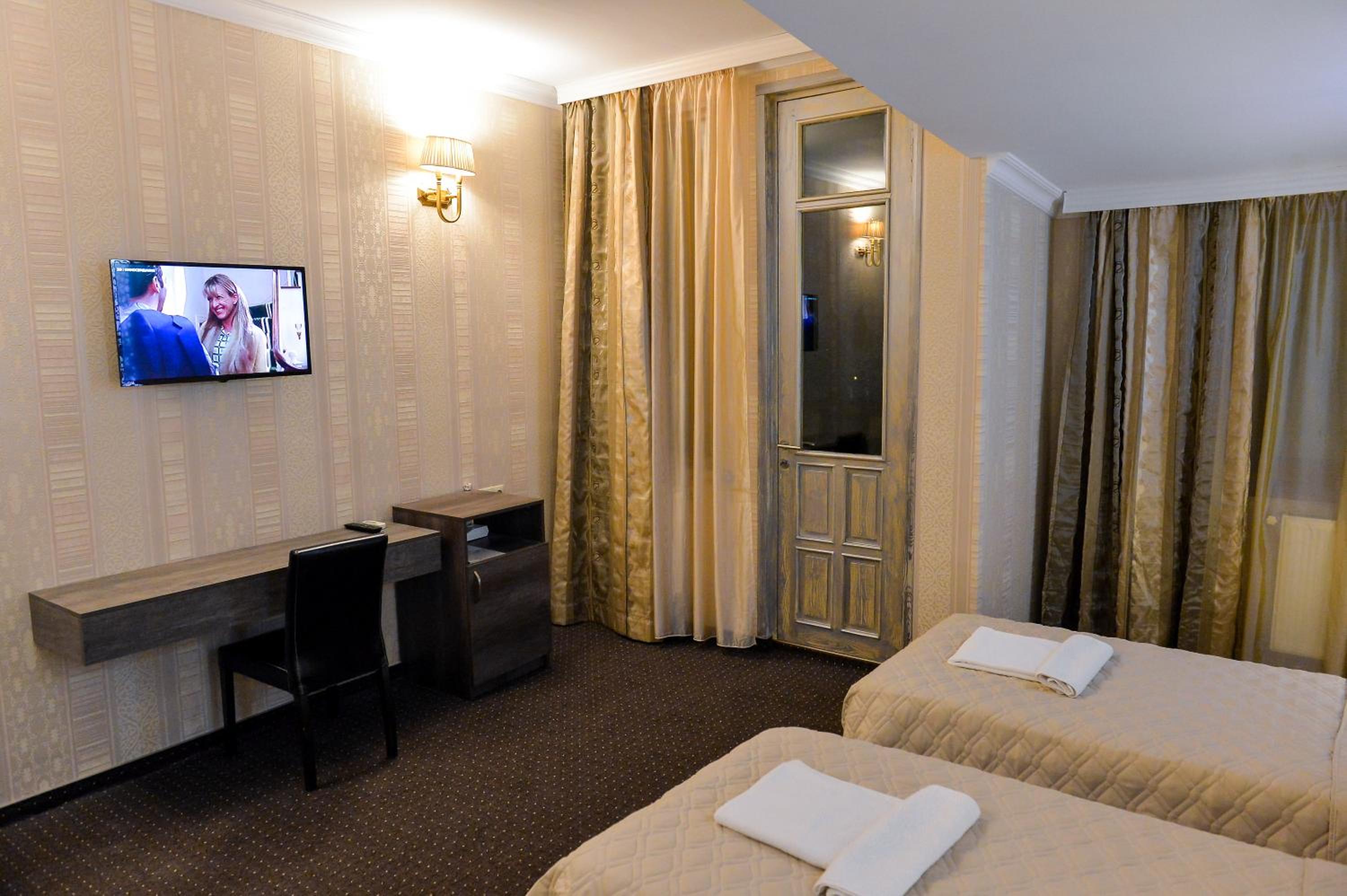 Фото Hotel Old Town