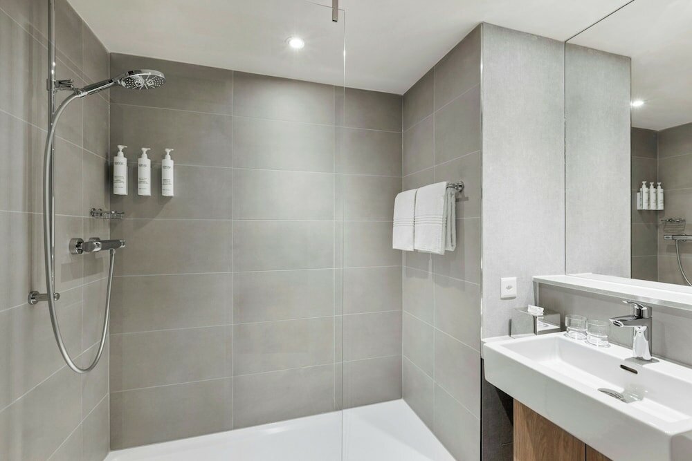 Фото Courtyard by Marriott Zurich North