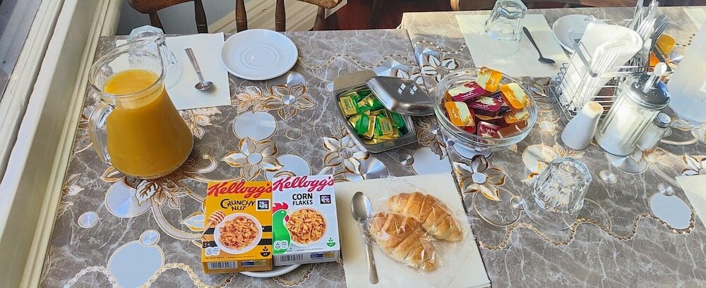 Фото Charlies Hotel