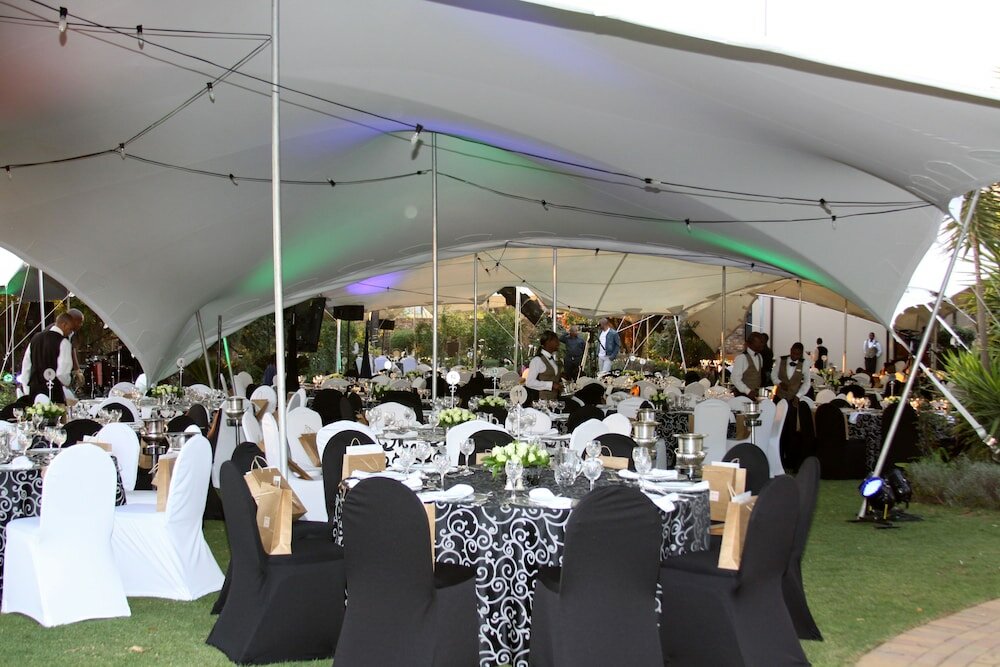 Фото Radisson Hotel & Convention Centre, Johannesburg, O.R. Tambo Airport