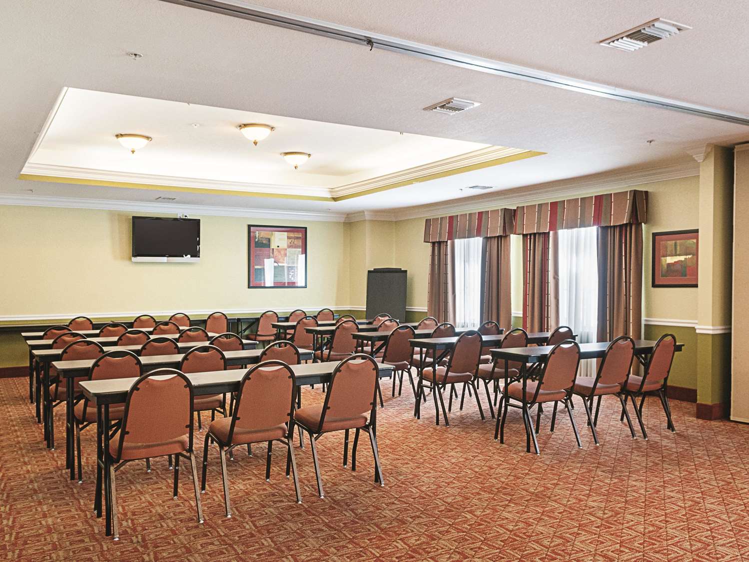 Фото La Quinta Inn & Suites by Wyndham Slidell - North Shore Area