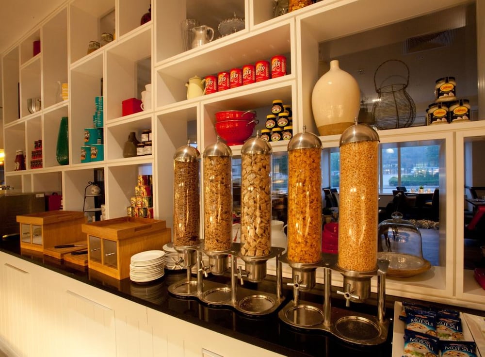 Фото DoubleTree by Hilton Hotel Coventry