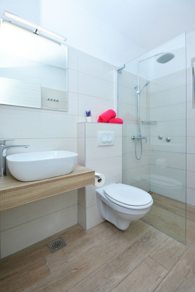 Фото Villa Karaber