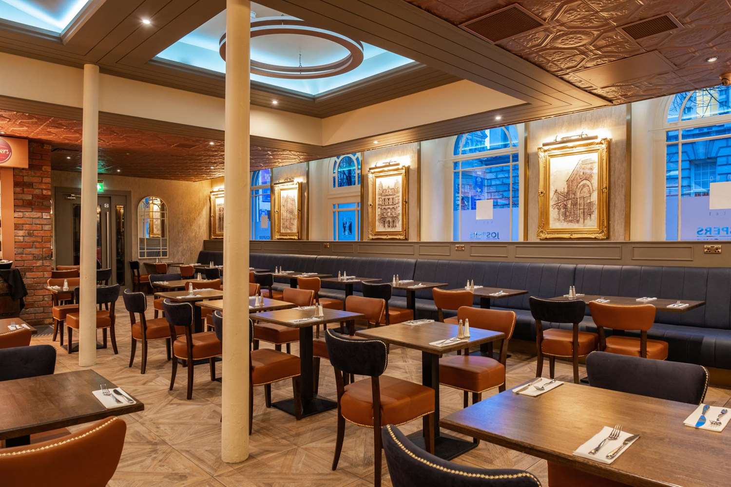 Фото Ten Square Hotel