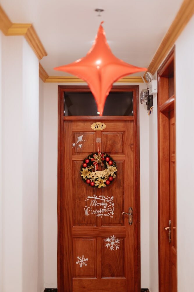 Фото Honeymoon Hotel & Apartment