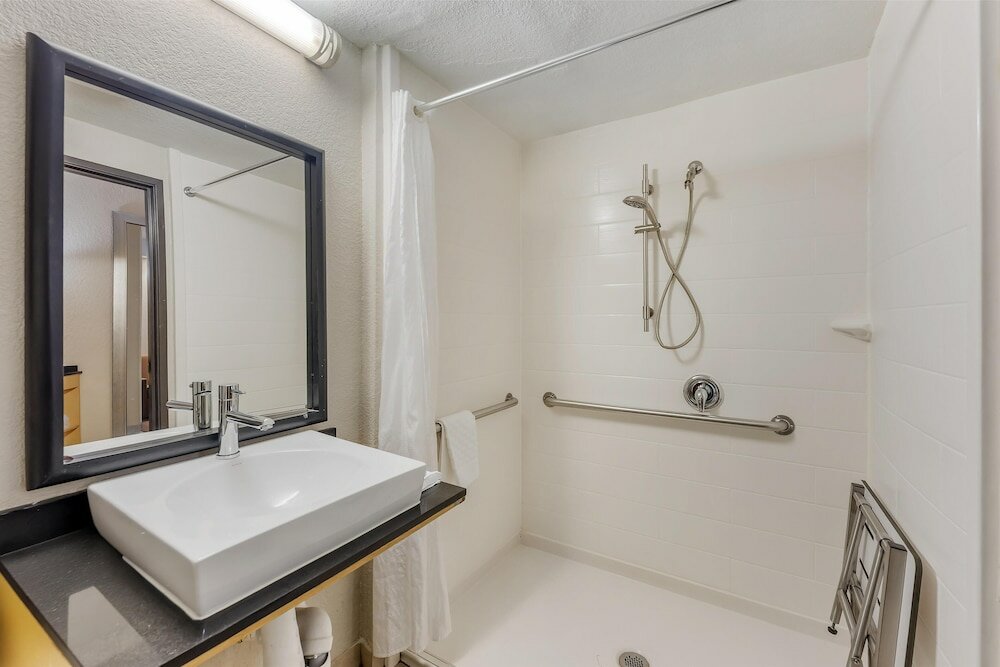 Фото Best Western Alamo Suites