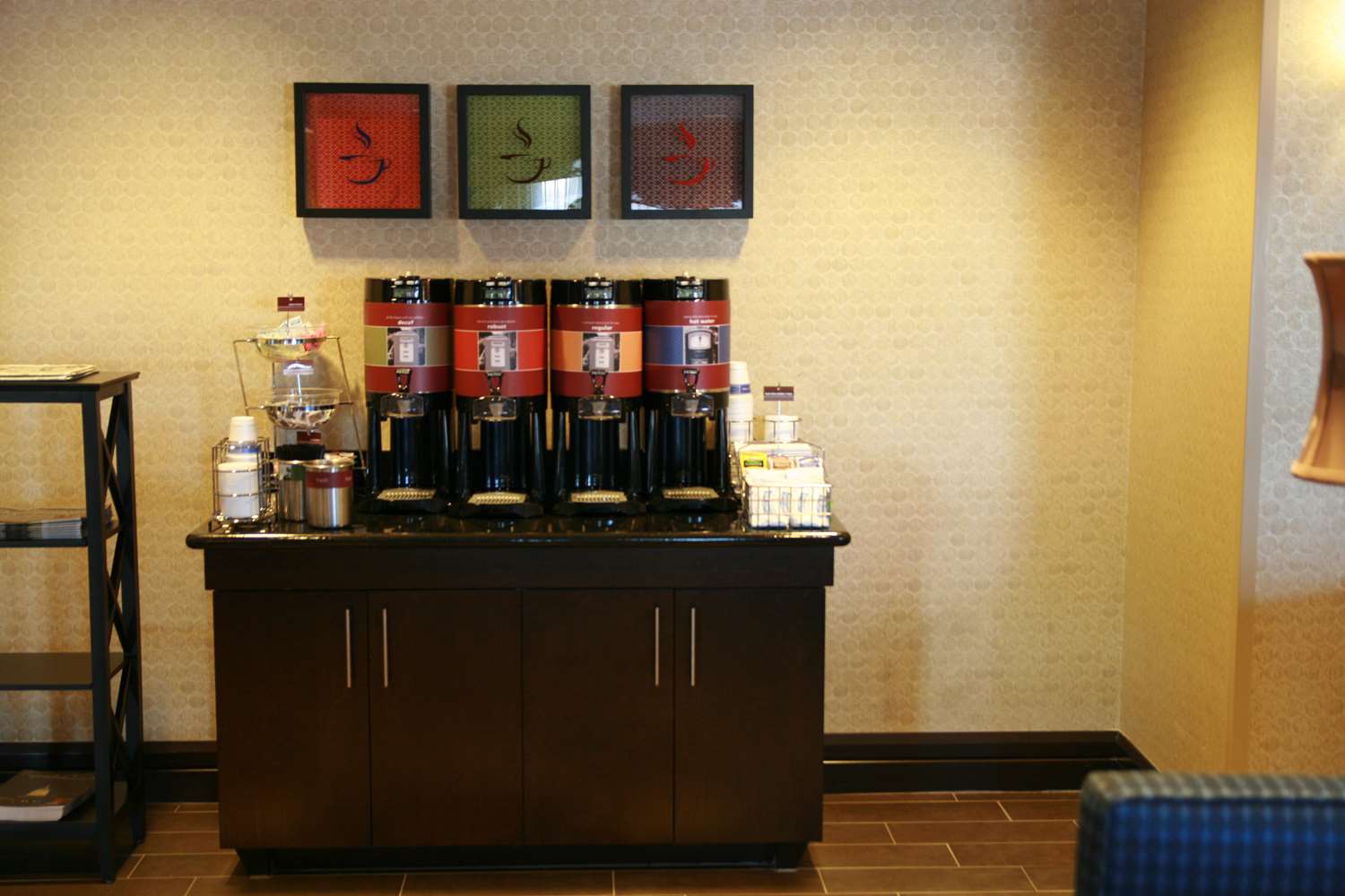 Фото Hampton Inn Topeka