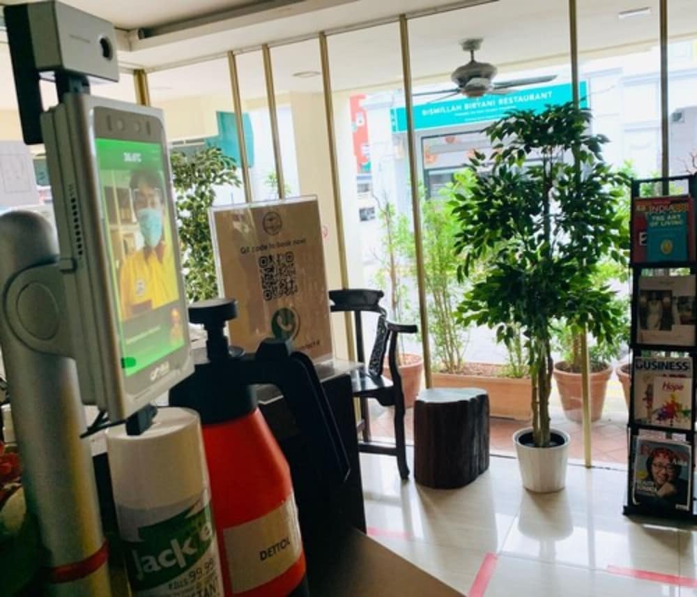 Фото Sandpiper Hotel