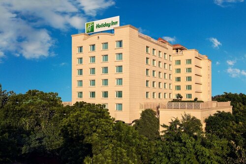 Внешний вид отеля Holiday Inn Agra MG Road, an Ihg Hotel в Агре, фото 2