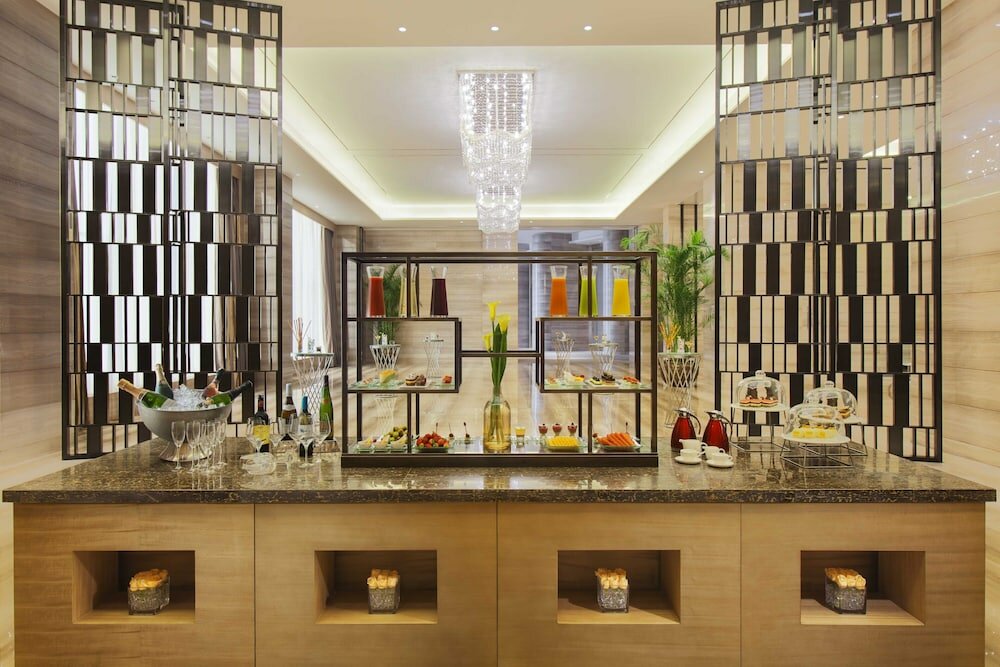 Фото Crowne Plaza Tianjin Meijiangnan