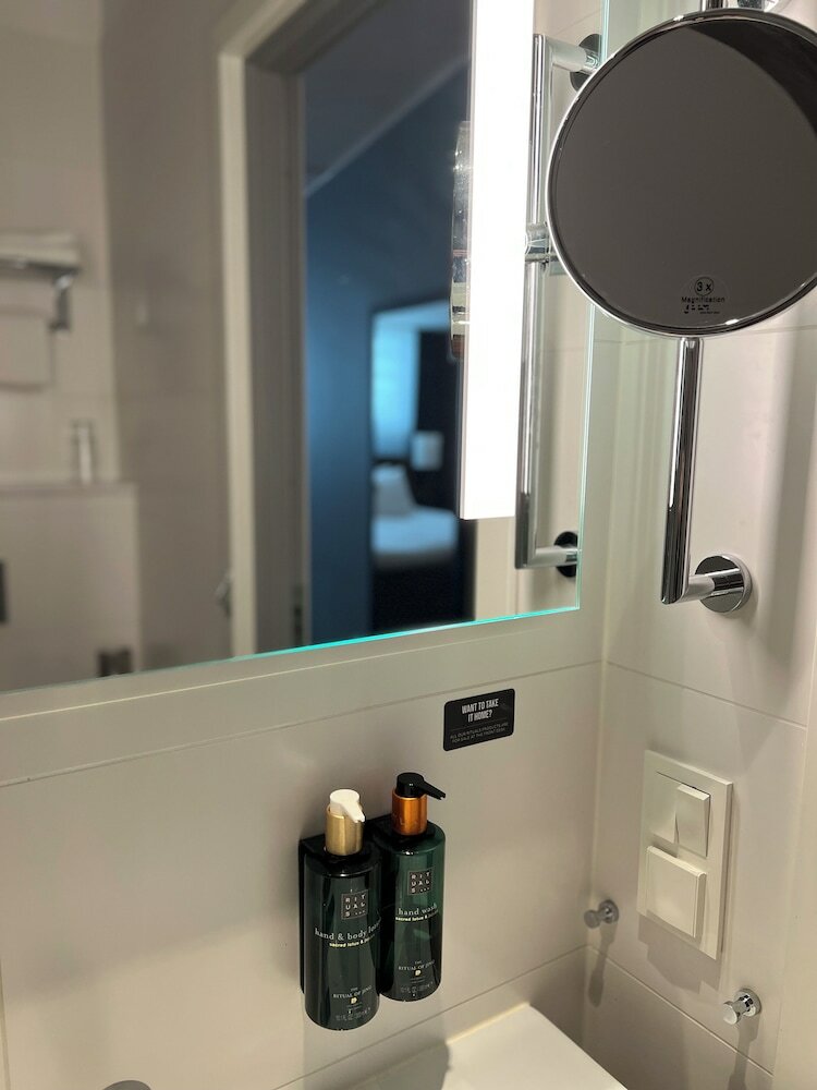 Фото Clarion Collection Hotel Plaza