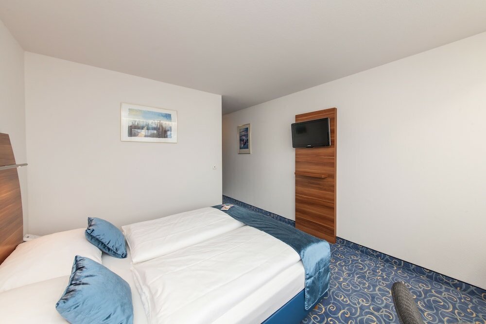 Фото Novum Hotel Strohgäu