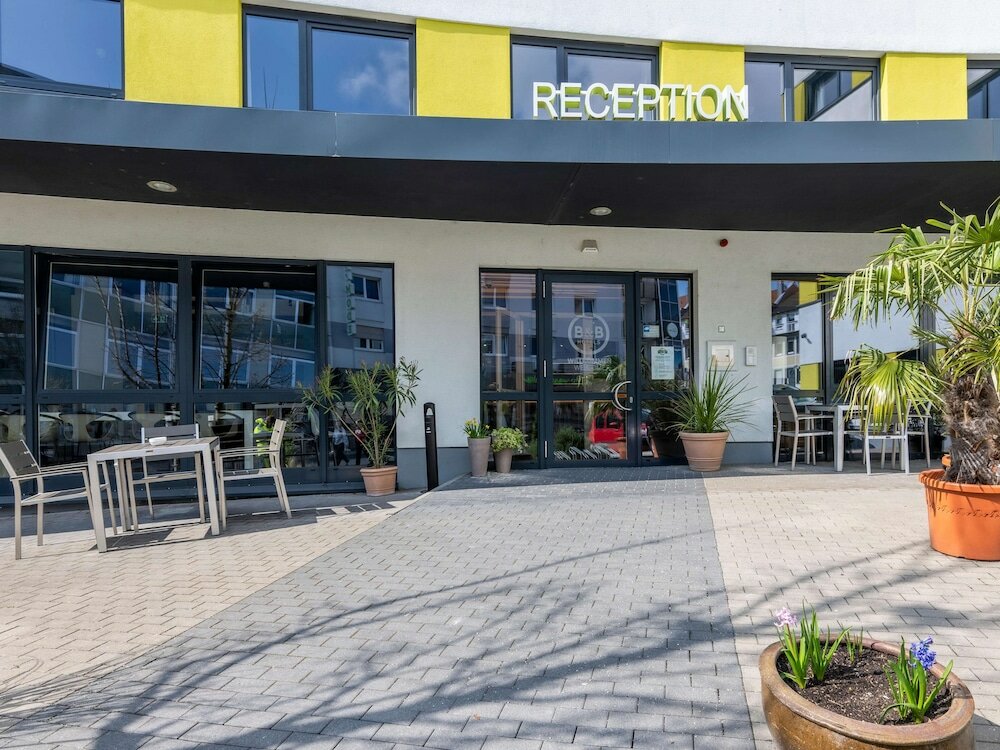 Фото B&b Hotel Schweinfurt-City