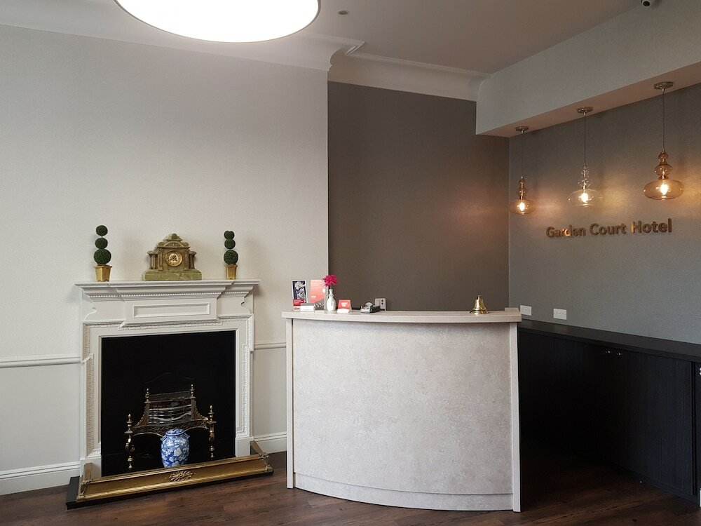 Фото Garden Court Hotel