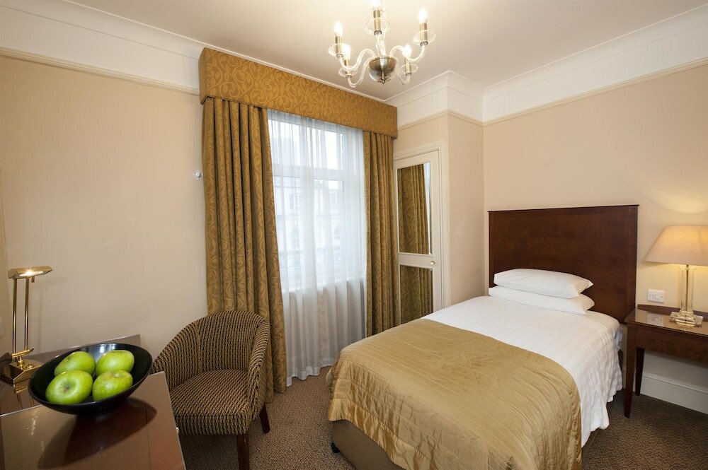 Фото Macdonald Burlington Hotel