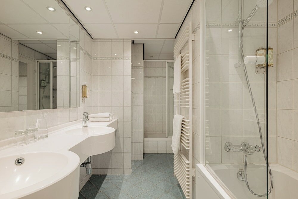 Фото Hampshire Hotel - Babylon Den Haag