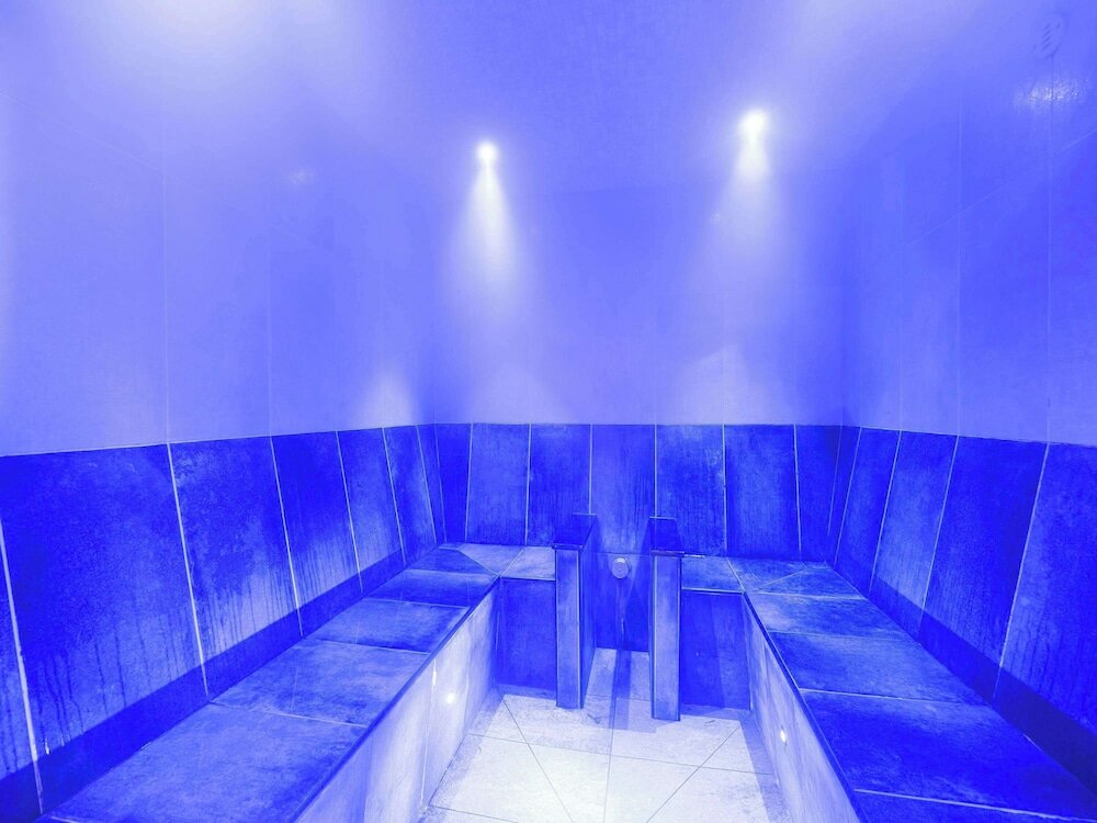 Фото Novotel Cardiff Centre