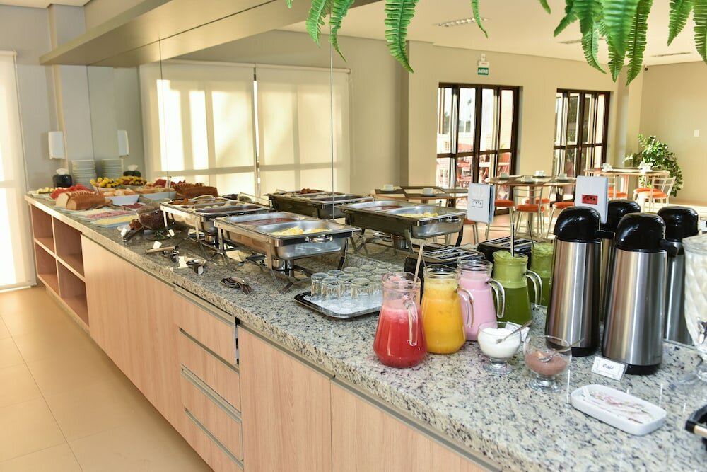 Фото Hotel Plaza Garden