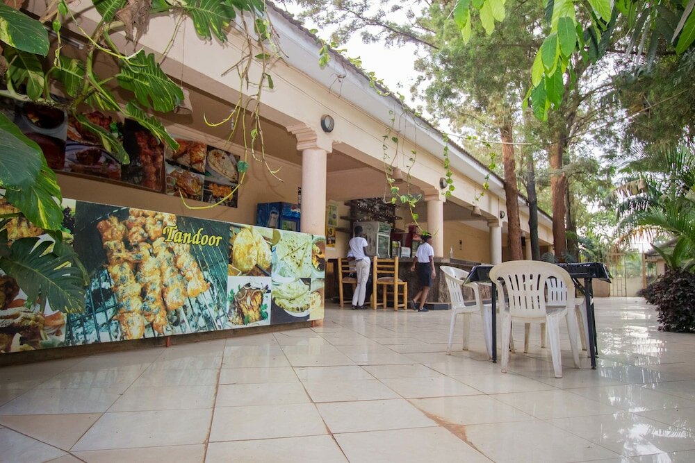 Фото Emerald Hotel