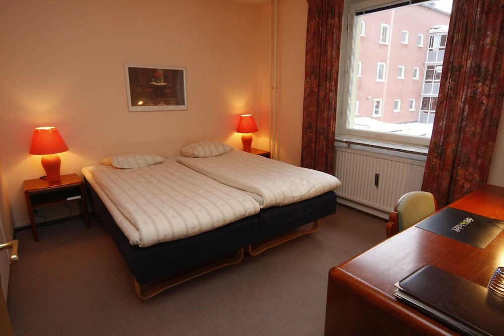 Фото отеля 2