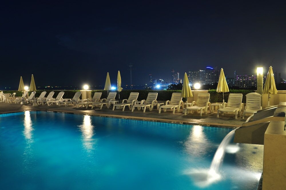 Фото Flipper Lodge Hotel