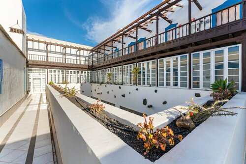 Внешний вид отеля Hotel Livvo Volcán Lanzarote в Яйсе, фото 4