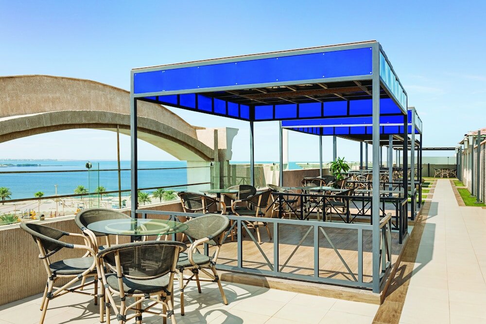 Фото Howard Johnson Hotel Dammam