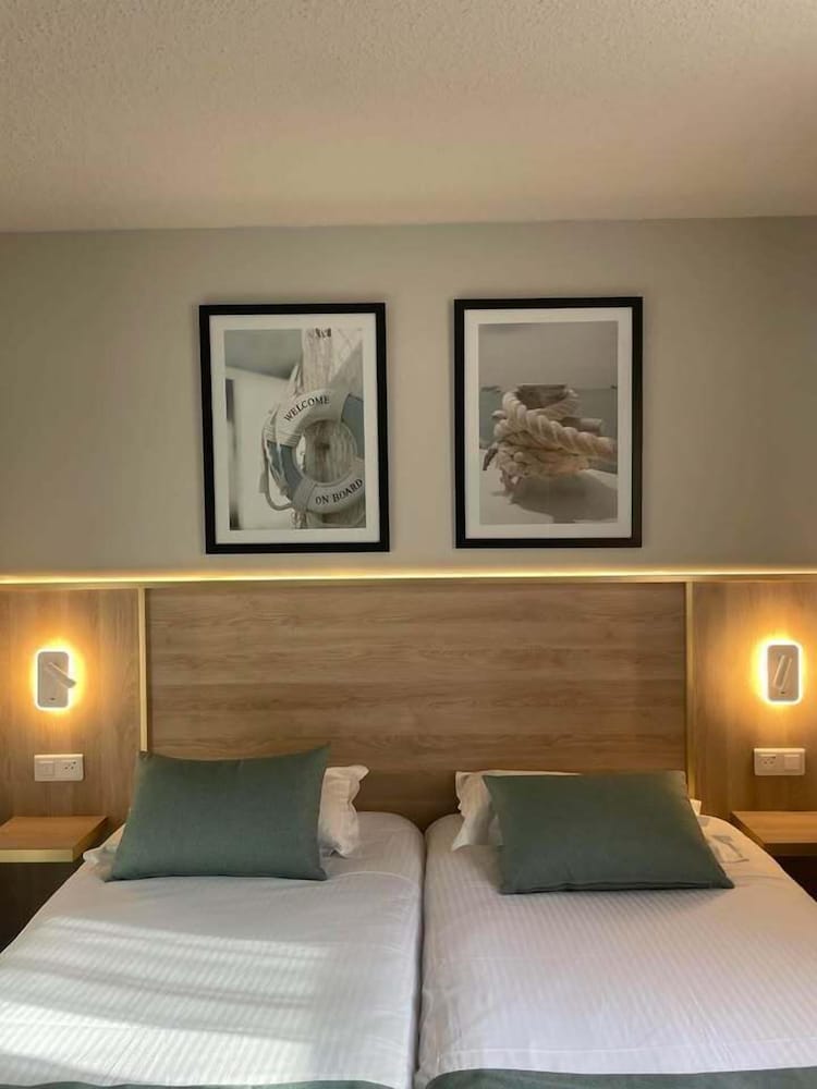 Фото Le M Hôtel & SPA Honfleur