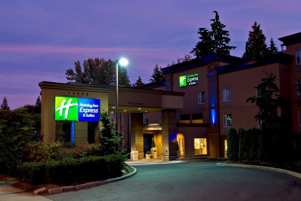 Фото Holiday Inn Express & Suites Surrey, an Ihg Hotel