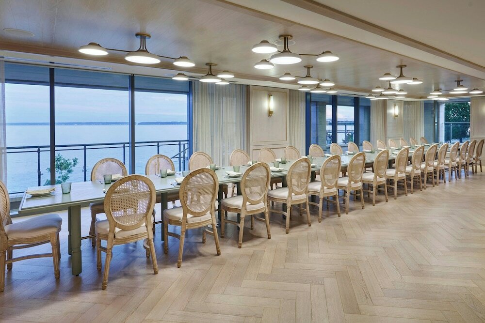 Фото The Pearle Hotel & SPA Autograph Collection