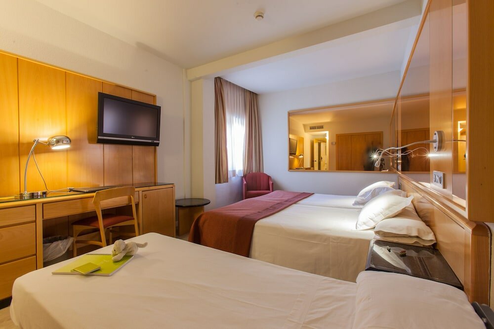 Фото Hotel Silken Rona Dalba