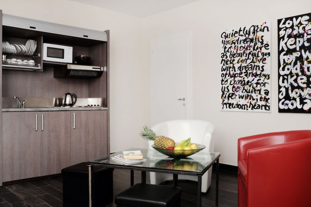 Фото Borgo Pio Suites Inn