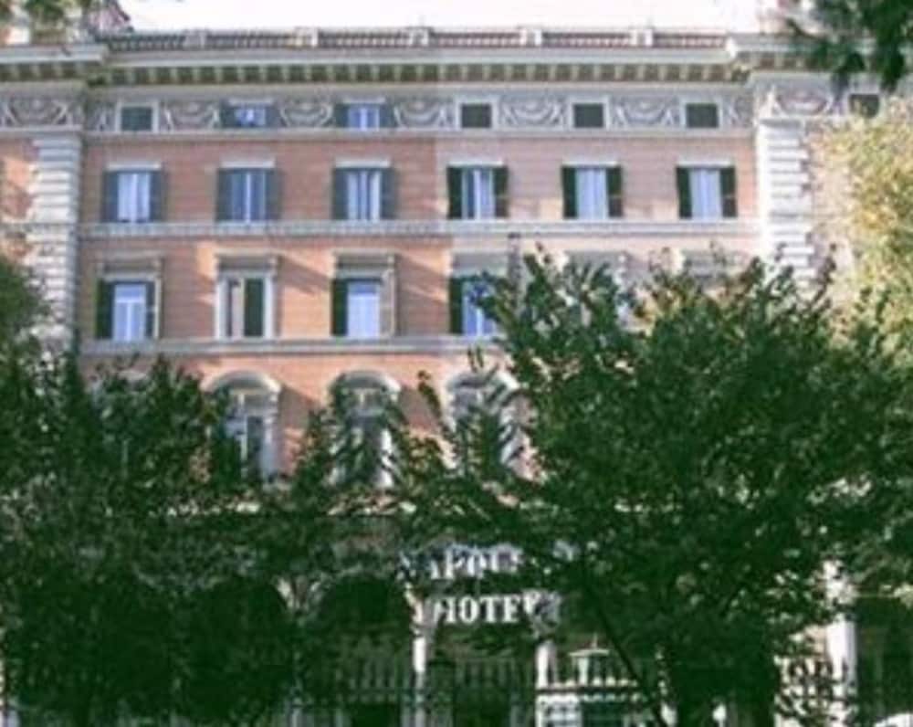 Фото Hotel Napoleon