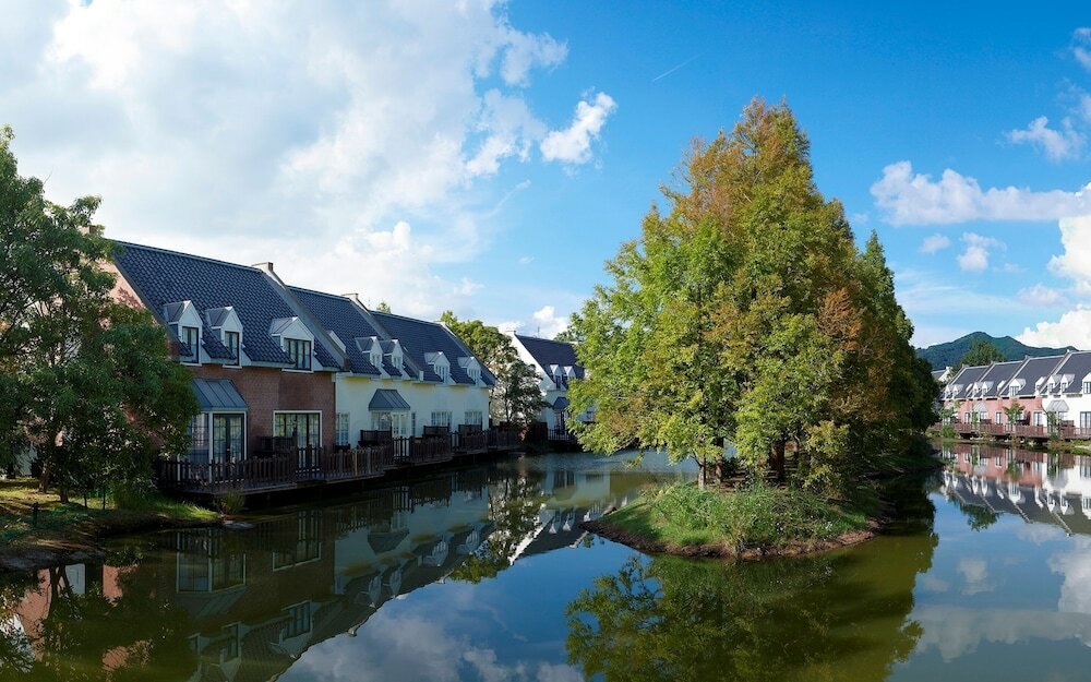 Фото Huis Ten Bosch Forest Villa