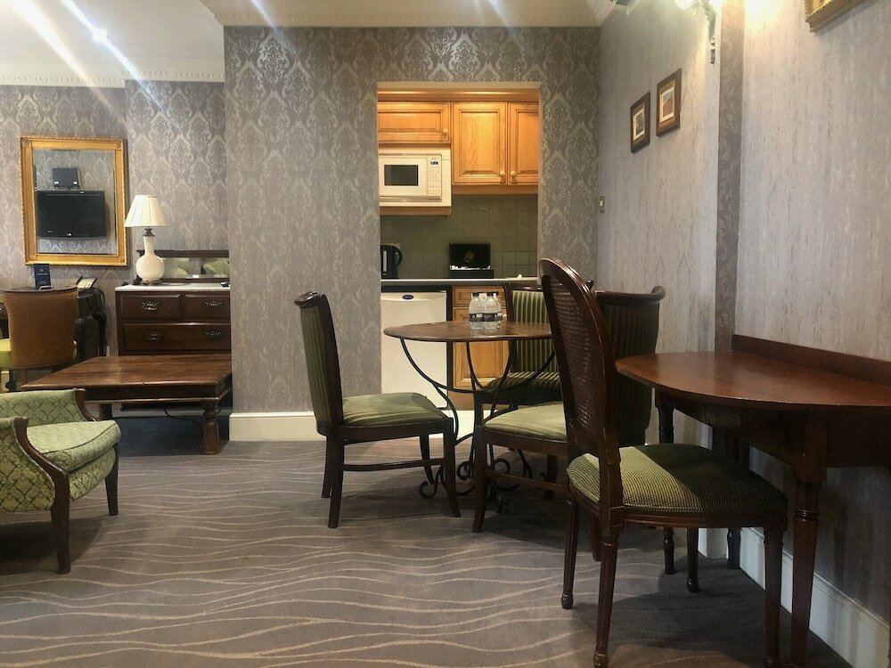 Фото The Leonard Hotel