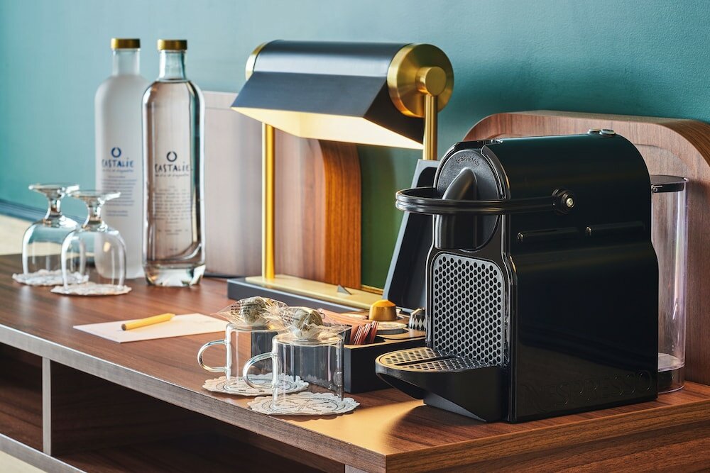 Фото Hôtel Le Versailles