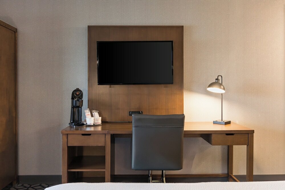 Фото Niagara Riverside Resort, Bw Premier Collection