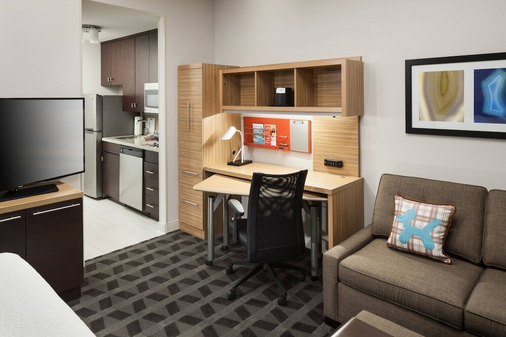 Фото TownePlace Suites by Marriott Orlando at SeaWorld
